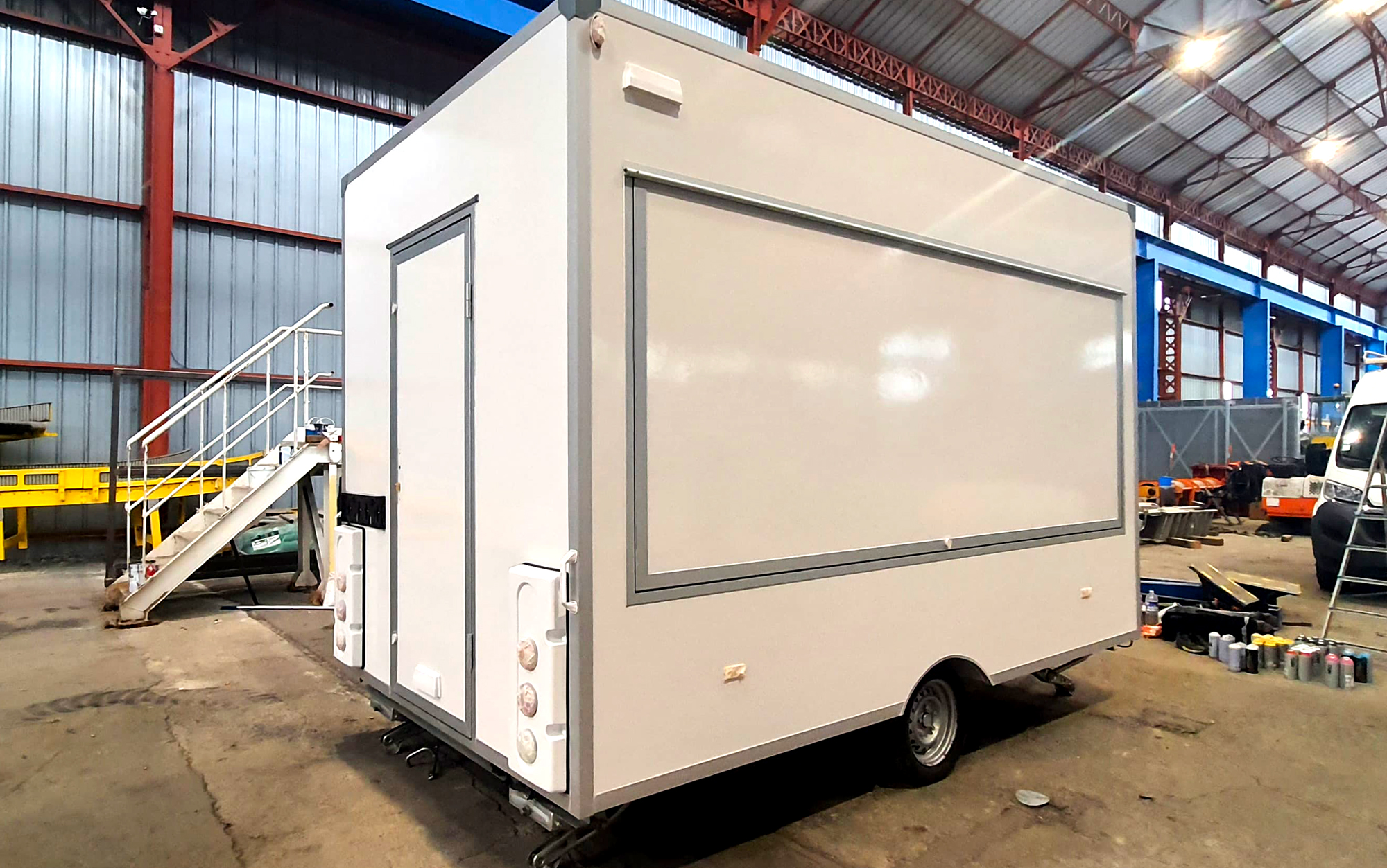 Décoration Graffiti street art camion food-truck Top Frites à Maubeuge région Hauts de France