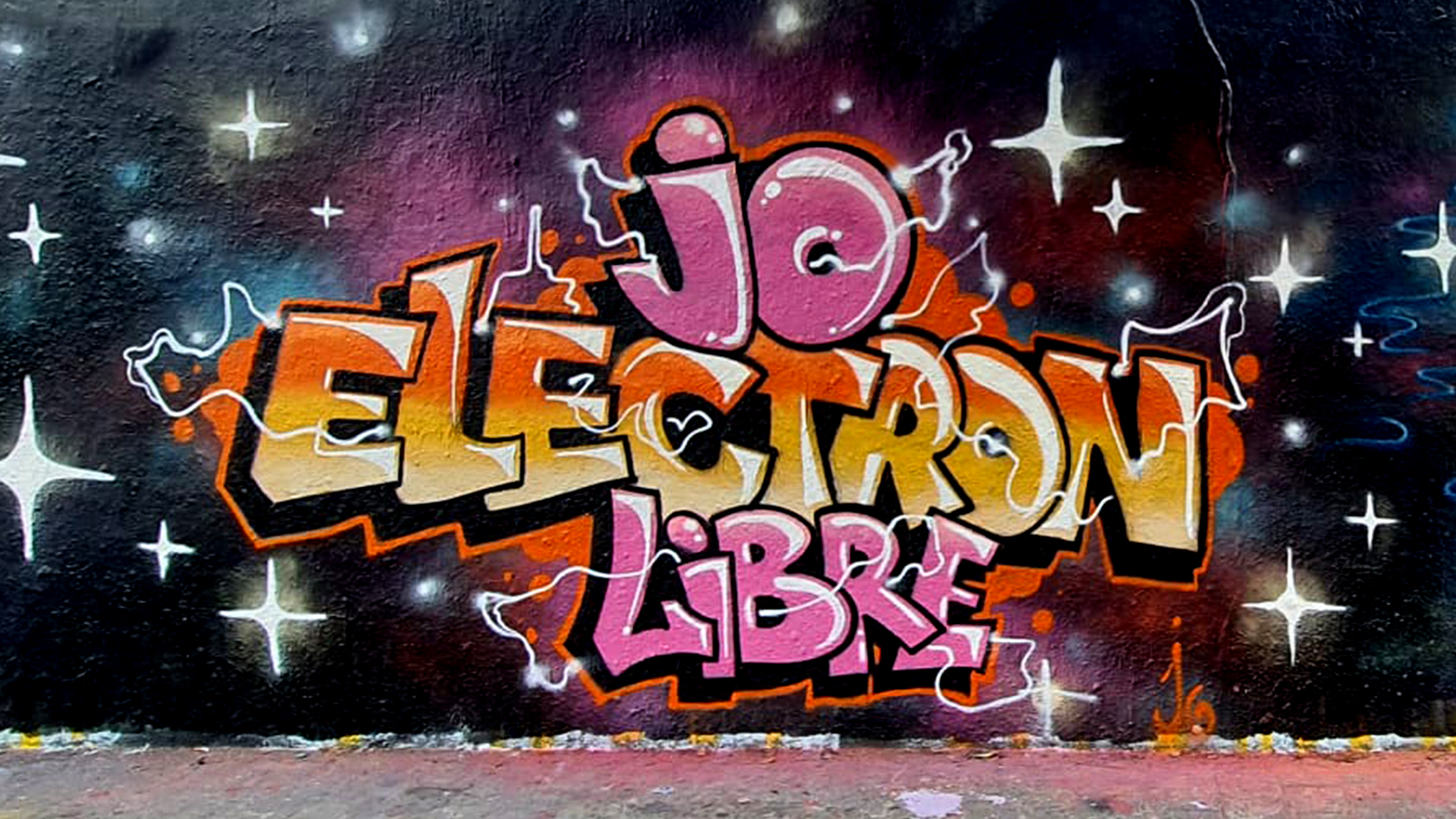 Graffiti personnalisé Jo Électron Libre réalisé lors d’un atelier street-art à Paris