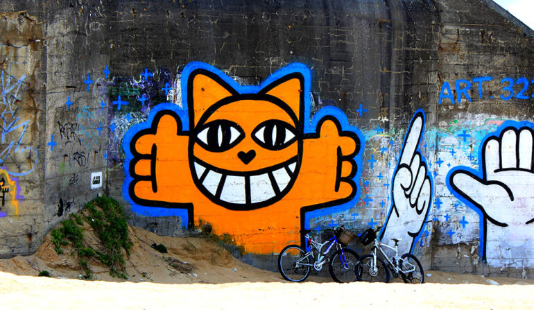 M. chat à l'ile de ré graffiti street art