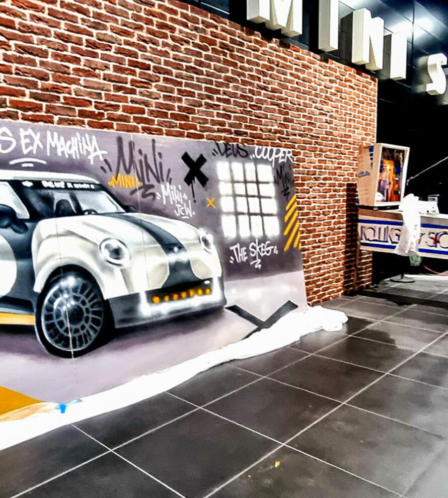 Décoration intérieure live painting street-art pour BMW - sortie Mini cooper The sgeg