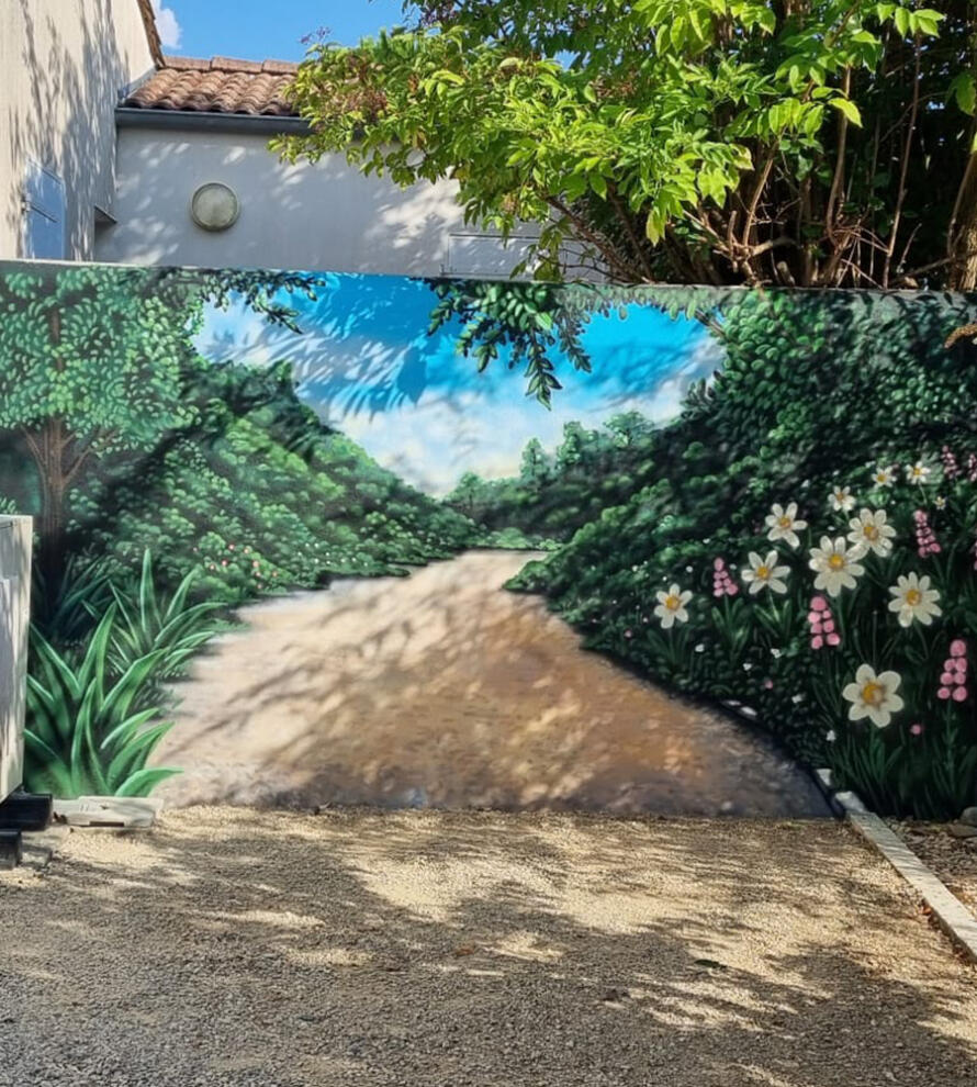 Fresque graffiti en trompe l'oeil - mur extérieur d'un parking particulier