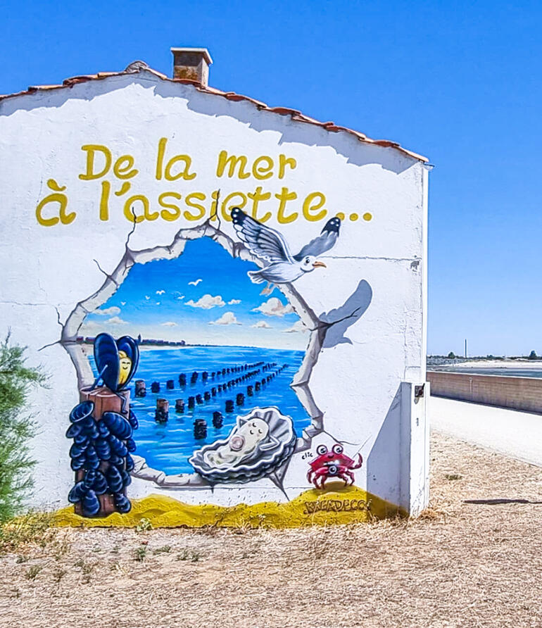 Fresque street-art en trompe l'oeil - mur extérieur "Entreprise Prevost" Huître les Boucholeurs (La rochelle / Aytré / Yves)