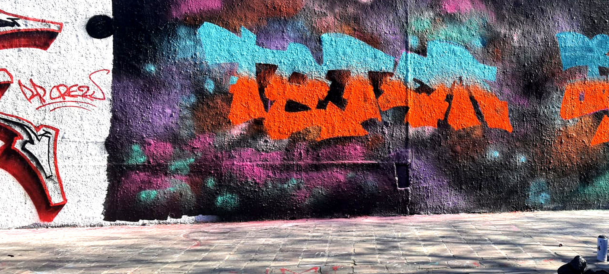 Atelier d'initiation au graffiti street-art à Paris - cours privé avec Totem