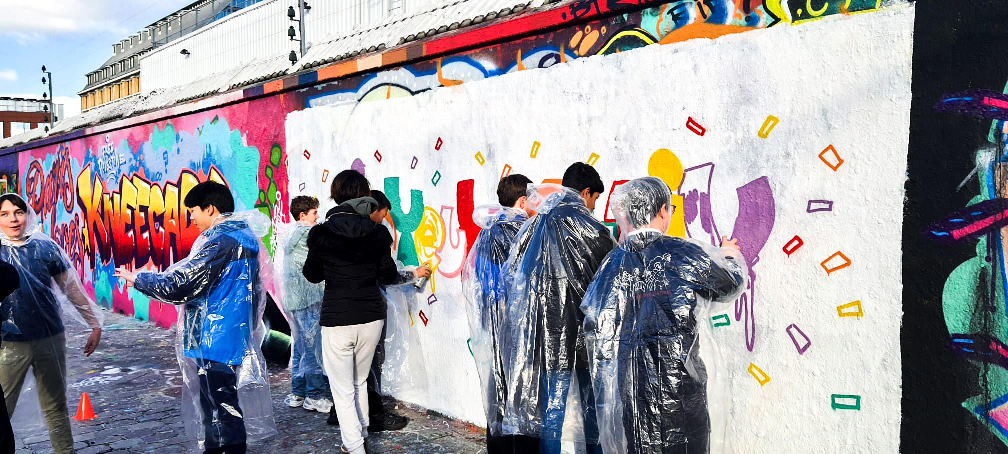Anniversaire street-art à Paris : atelier graffiti pour ados