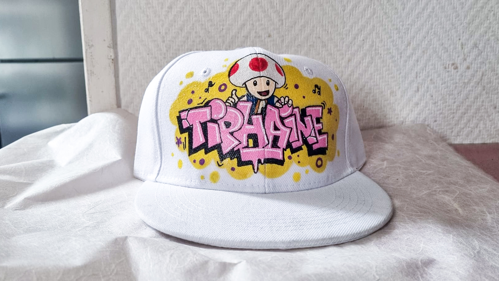 Casquettes graffiti personnalisées avec prénom Tiphaine Toad de Mario Bros – cadeaux pour un anniversaire