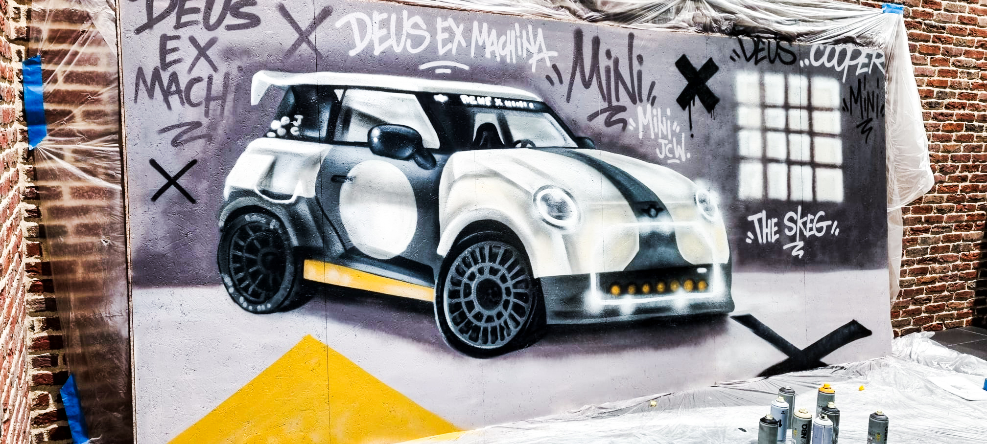 Décoration intérieure live painting street-art pour BMW - sortie Mini cooper The sgeg